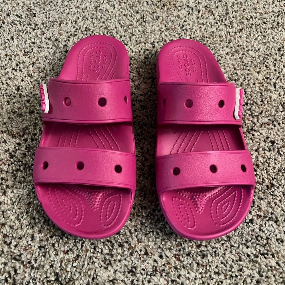 Women’s Pink Crocs Sandals 8